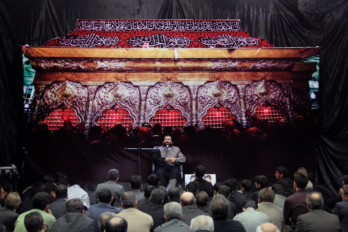 سوگواره سوم-عکس 26-محمد حسن صلواتی-جلسه هیأت فضای داخلی