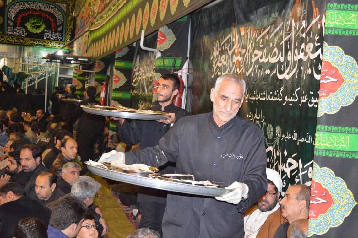 سوگواره چهارم-عکس 22-محمد رضا باقری نیسیانی-جلسه هیأت فضای بیرونی