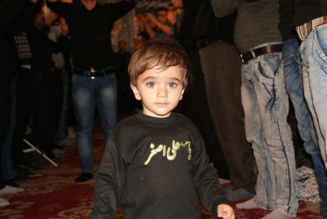 سوگواره سوم-عکس 6-مهدي حسين زاده-جلسه هیأت فضای داخلی