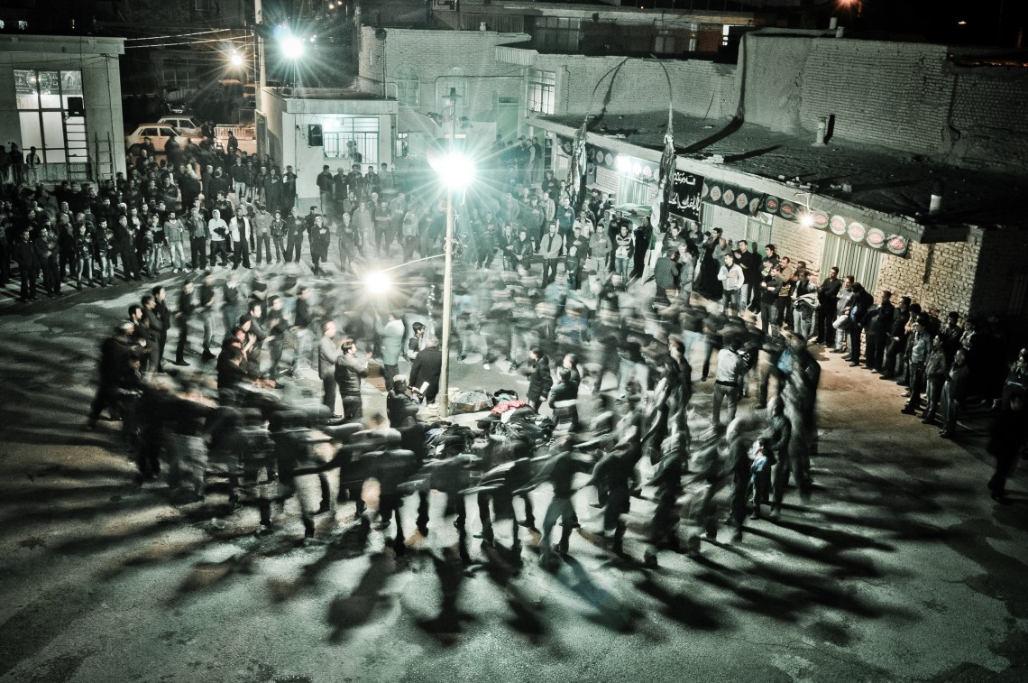 سوگواره دوم-عکس 18-امیر حسین علیداقی-جلسه هیأت فضای بیرونی 