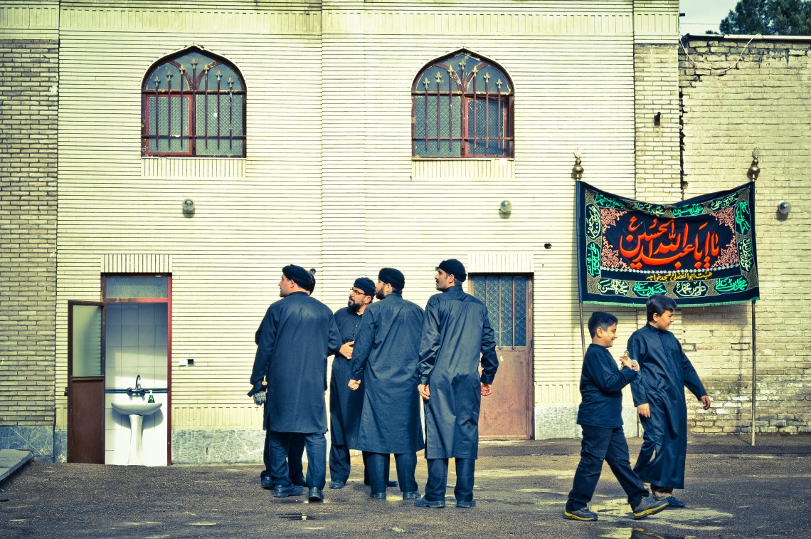 سوگواره دوم-عکس 78-امیر حسین علیداقی-جلسه هیأت فضای بیرونی 