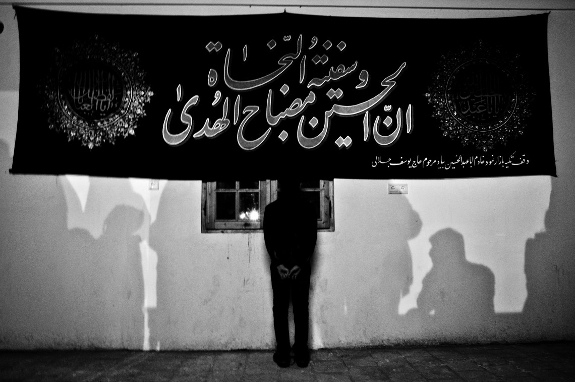 سوگواره چهارم-عکس 136-امیر حسین علیداقی-جلسه هیأت فضای داخلی