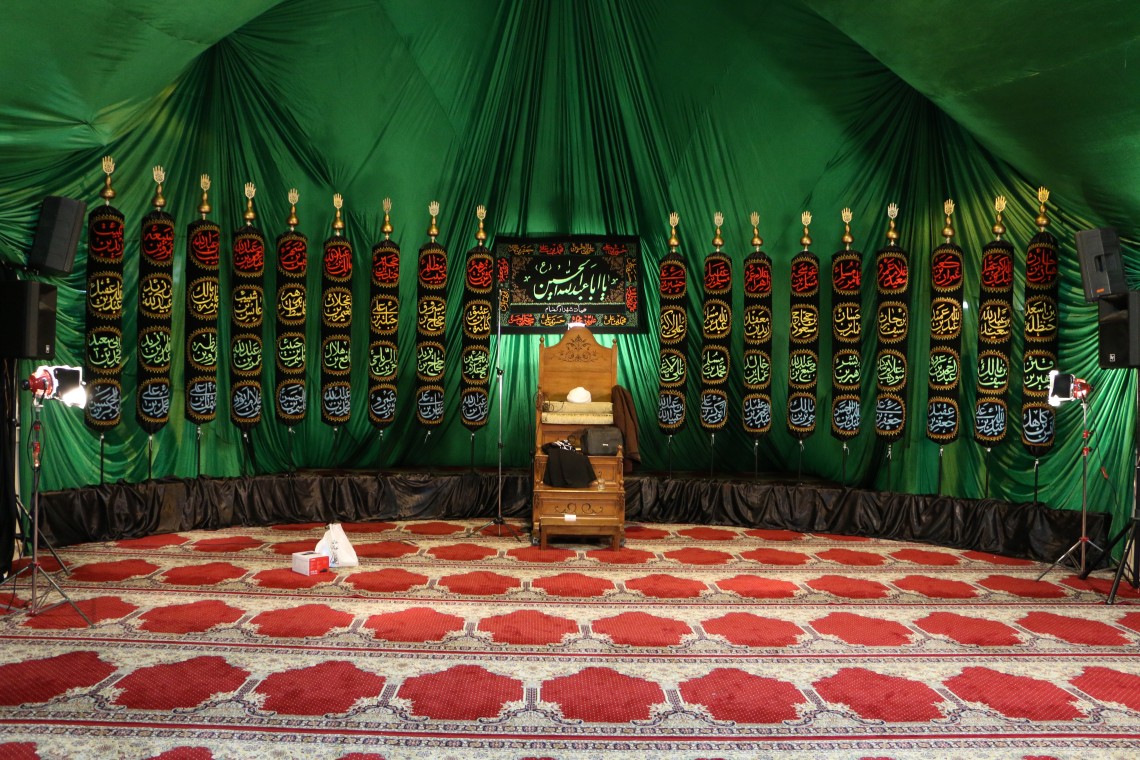  سومین سوگواره عاشورایی پوستر هیأت-علی اصغر دشمیر-بخش جنبی-فضاسازی هیأت (دکور