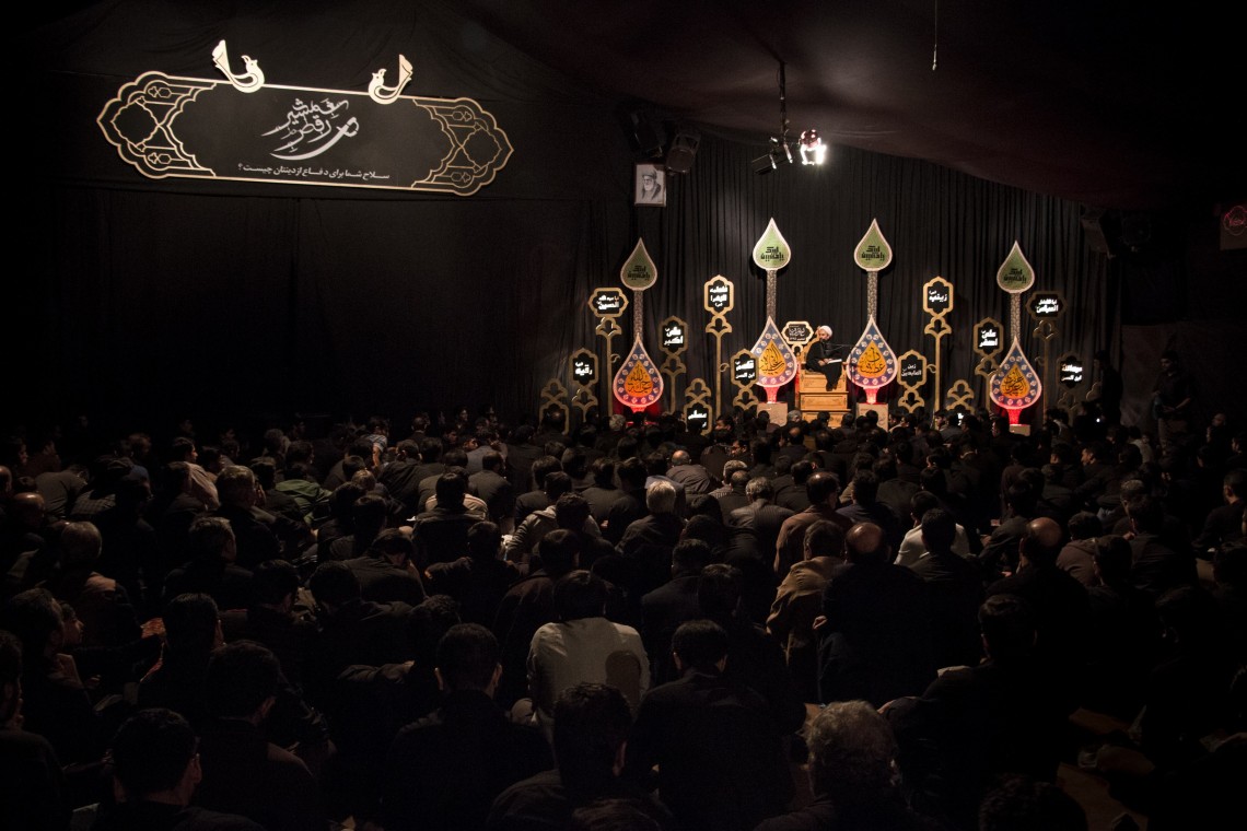 سوگواره چهارم-عکس 10-محمد حسين دهقاني-جلسه هیأت فضای داخلی