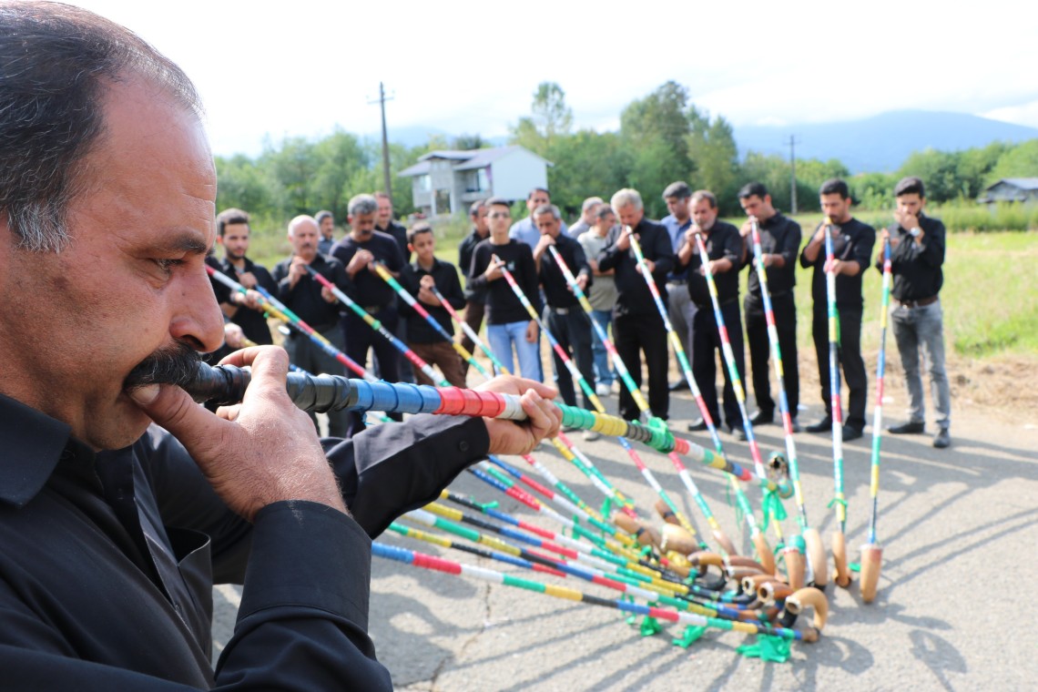 فراخوان ششمین سوگواره عاشورایی عکس هیأت-امید رجبی پور-بخش اصلی -جلسه هیأت