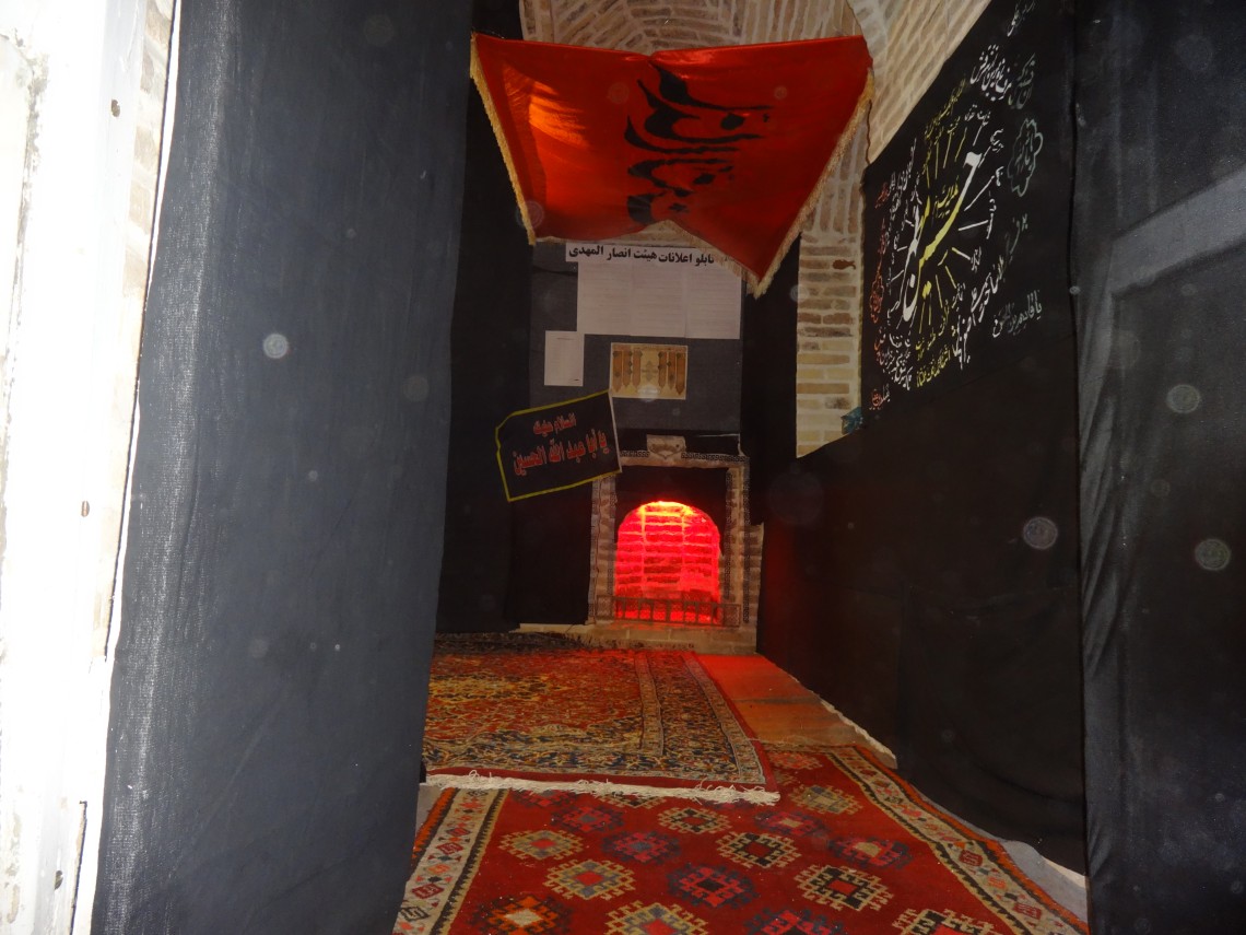 سوگواره چهارم-عکس 29-محمد شارقی-جلسه هیأت فضای بیرونی