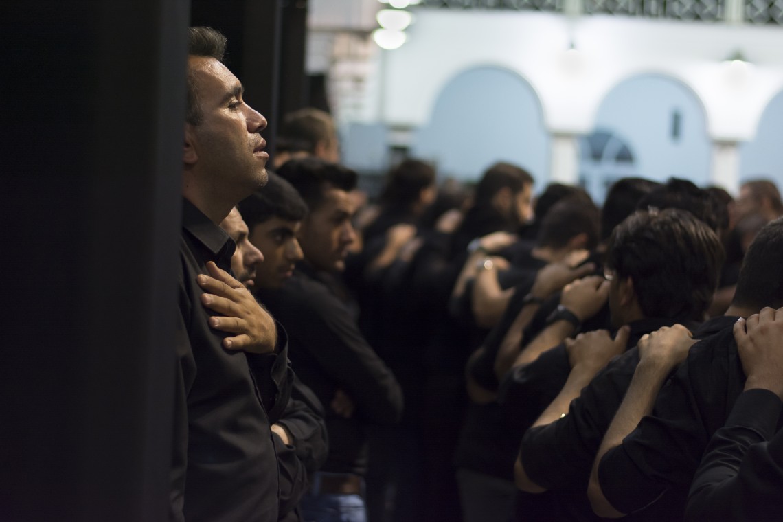 فراخوان ششمین سوگواره عاشورایی عکس هیأت-مسلم محمدی-بخش اصلی -جلسه هیأت