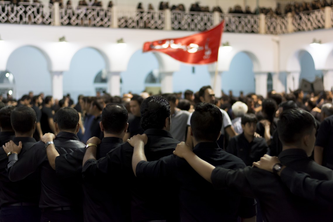 فراخوان ششمین سوگواره عاشورایی عکس هیأت-مسلم محمدی-بخش اصلی -جلسه هیأت