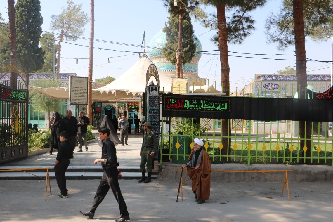 سوگواره پنجم-عکس 41-جواد ایزدی-جلسه هیأت فضای بیرونی