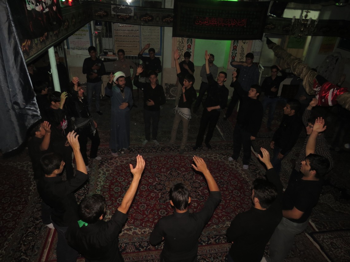 سوگواره چهارم-عکس 4-محمد رضایی-جلسه هیأت فضای داخلی