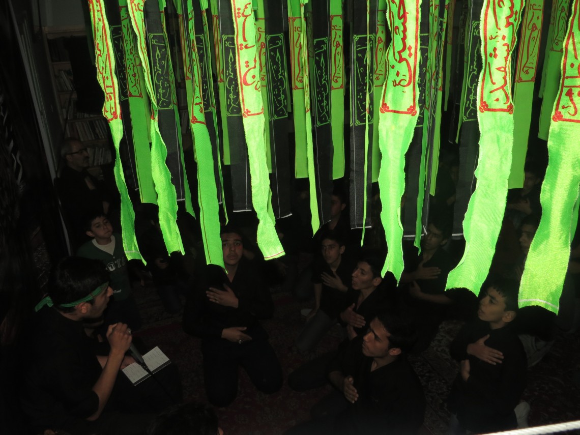 سوگواره چهارم-عکس 5-محمد رضایی-جلسه هیأت فضای داخلی