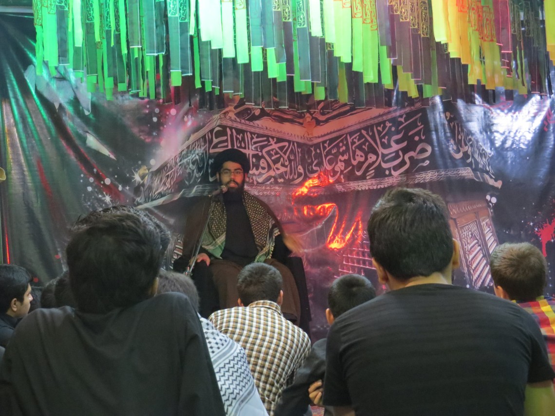 سوگواره چهارم-عکس 19-محمد رضایی-جلسه هیأت فضای داخلی