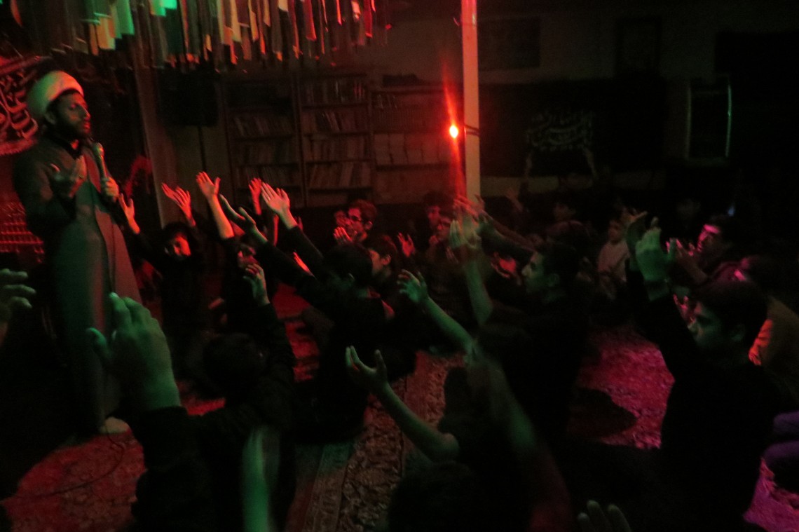 سوگواره چهارم-عکس 20-محمد رضایی-جلسه هیأت فضای داخلی