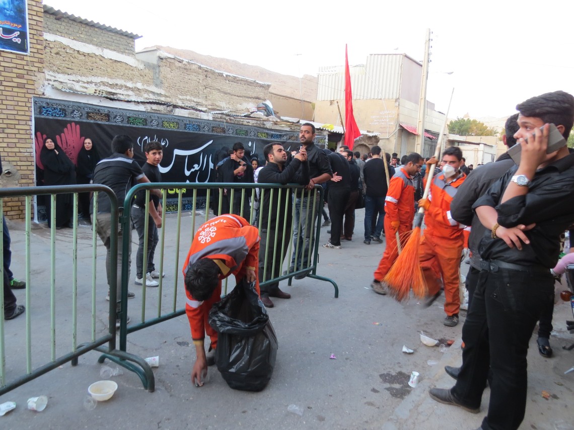 سوگواره چهارم-عکس 17-مریم  رضاییان-جلسه هیأت فضای بیرونی