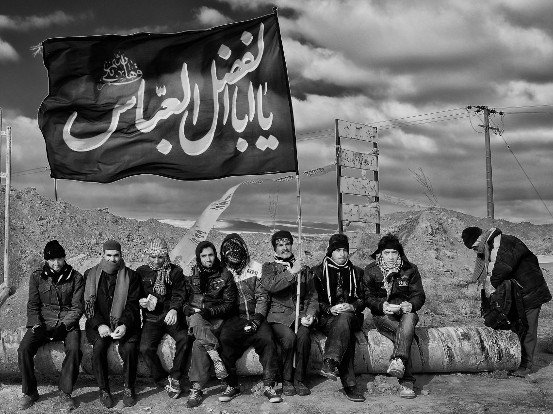 سوگواره چهارم-عکس 4-عطا رنجبر زیدانلو-پیاده روی اربعین از نجف تا کربلا