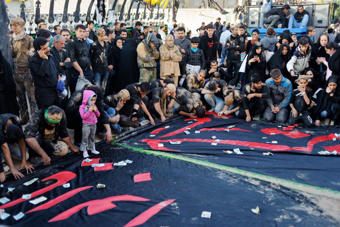 فراخوان ششمین سوگواره عاشورایی عکس هیأت-روزبه فکوری-بخش اصلی -جلسه هیأت