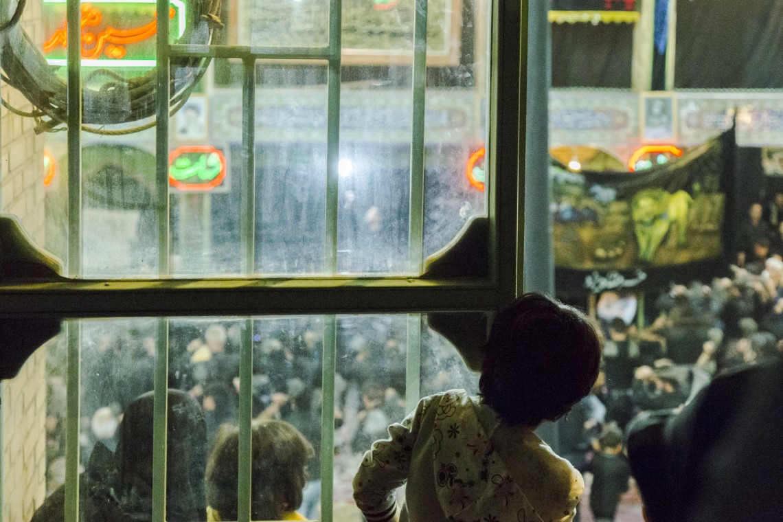 سوگواره چهارم-عکس 10-بهرام صدیق زاده-جلسه هیأت فضای داخلی