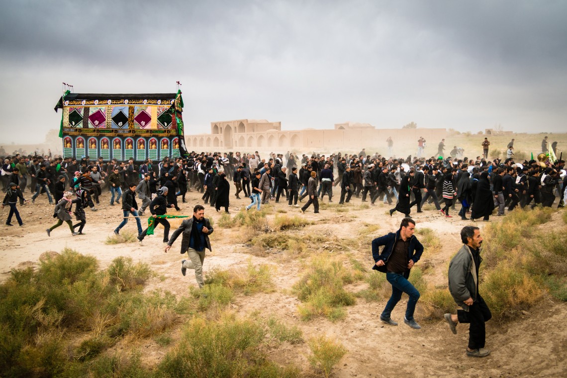 سوگواره دوم-عکس 3-سید علی حسینی-جلسه هیأت فضای داخلی