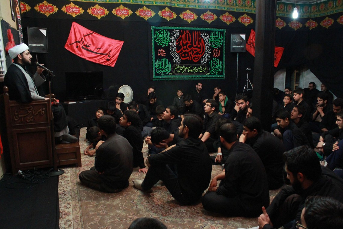 سوگواره چهارم-عکس 33-حامد اله وردی-جلسه هیأت فضای داخلی