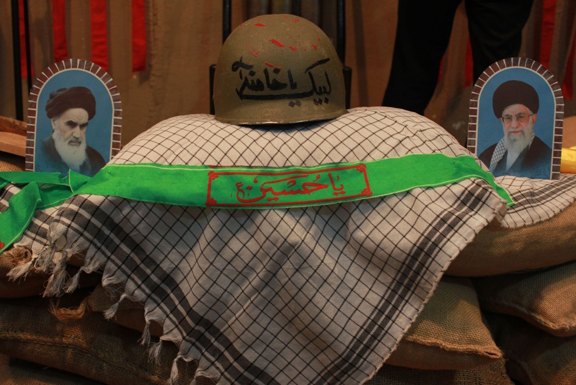 سوگواره چهارم-عکس 69-حامد اله وردی-جلسه هیأت فضای بیرونی