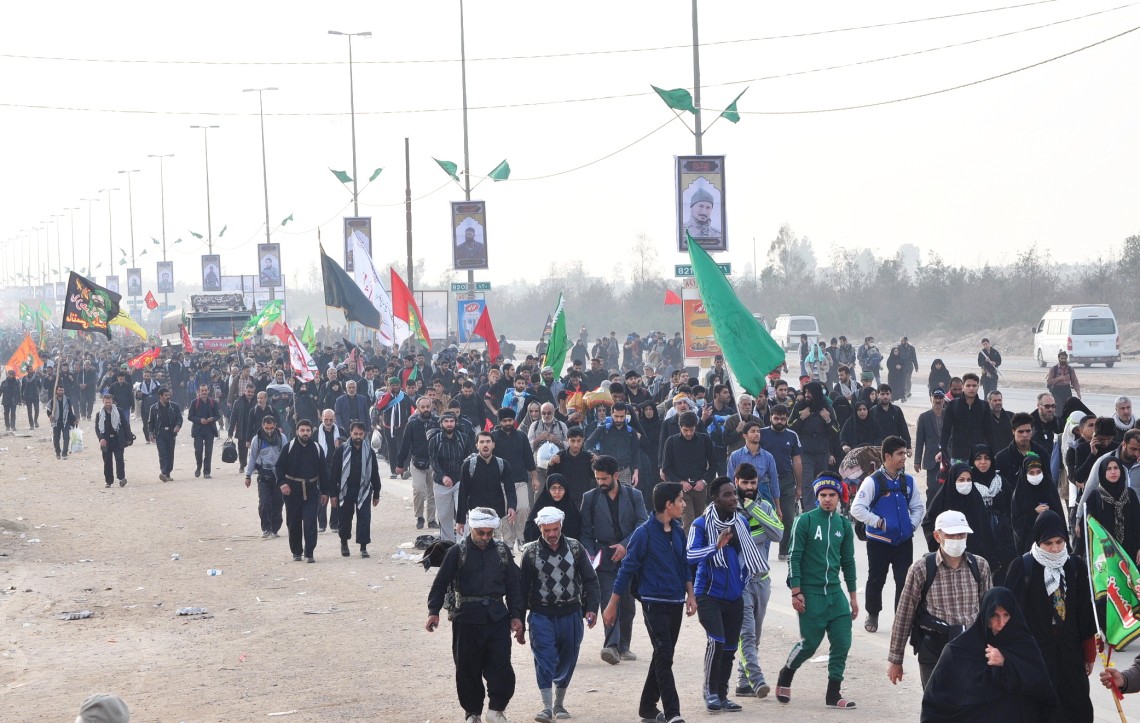 سوگواره چهارم-عکس 31-محمد علیپور شهیر-پیاده روی اربعین از نجف تا کربلا