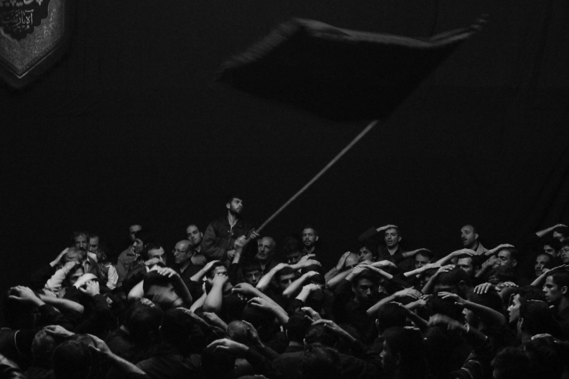 سوگواره چهارم-عکس 14-حسین دیواندری-جلسه هیأت فضای داخلی