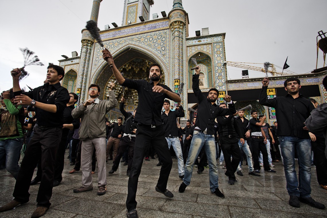 سوگواره دوم-عکس 17-عبدالحسین بدرلو-جلسه هیأت فضای داخلی