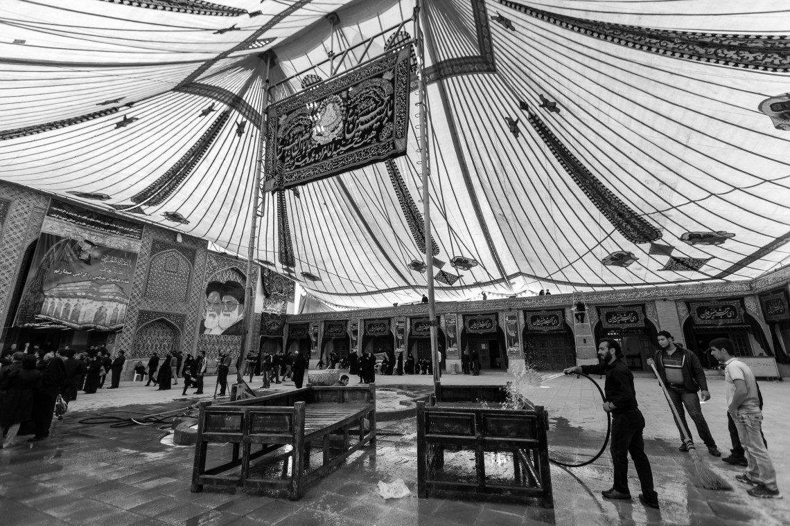 سوگواره پنجم-عکس 62-مجید حجتی-جلسه هیأت فضای بیرونی