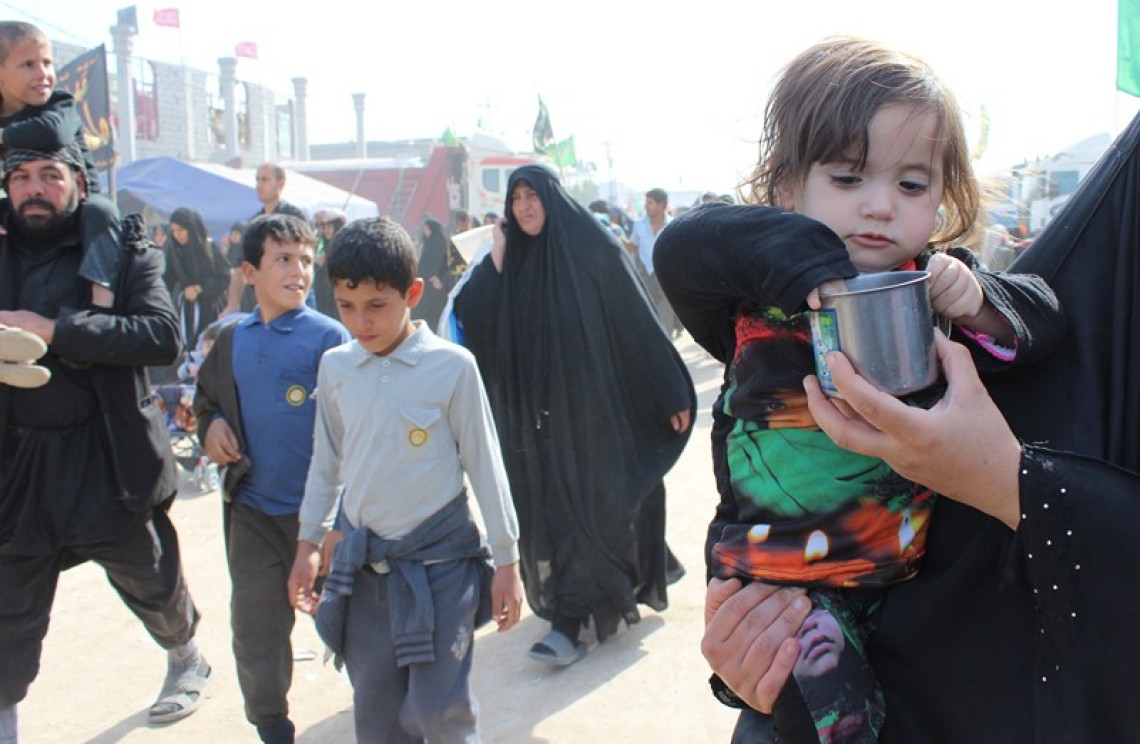 سوگواره چهارم-عکس 22-صبیه خلج-پیاده روی اربعین از نجف تا کربلا