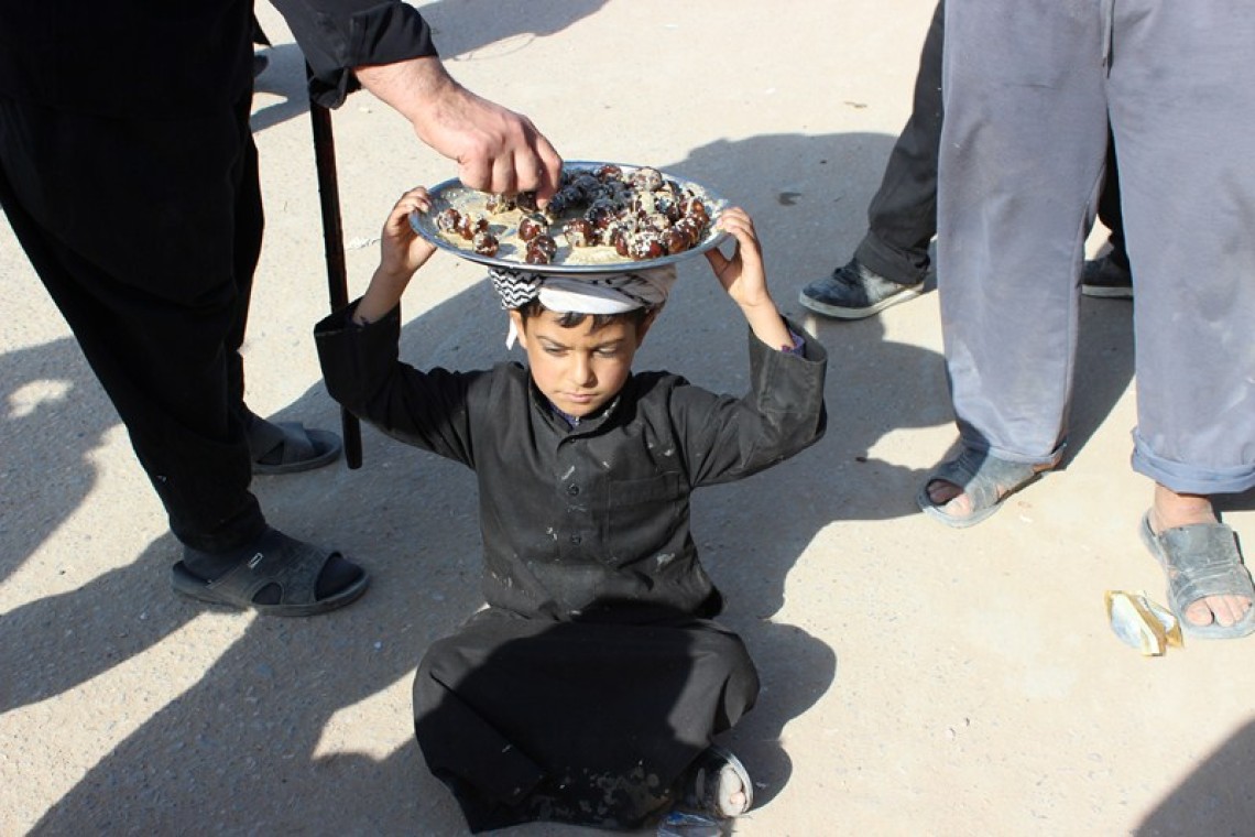 سوگواره چهارم-عکس 28-صبیه خلج-پیاده روی اربعین از نجف تا کربلا