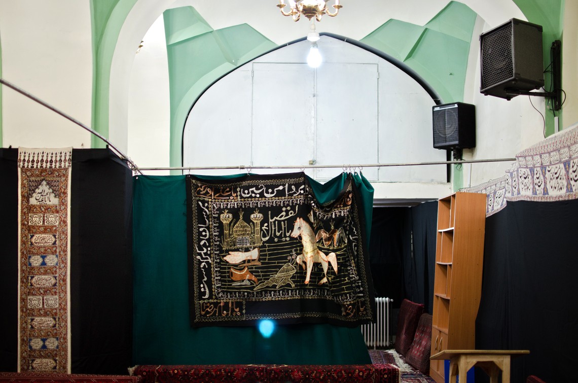 سوگواره چهارم-عکس 13-مرضیه حیدرزاده-جلسه هیأت فضای بیرونی