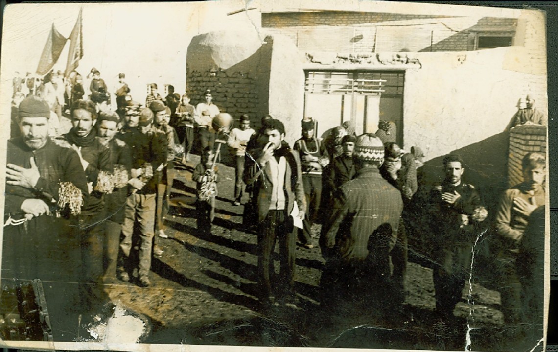 سوگواره چهارم-عکس 8-یوسف  ضیایی- جلسه هیأت قدیمی کهن