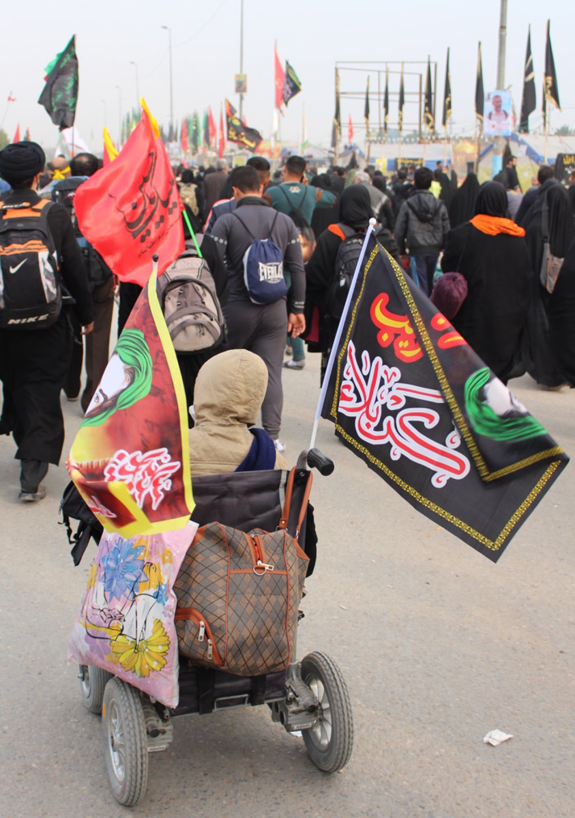 سوگواره چهارم-عکس 13-مهرداد زیارانی-پیاده روی اربعین از نجف تا کربلا