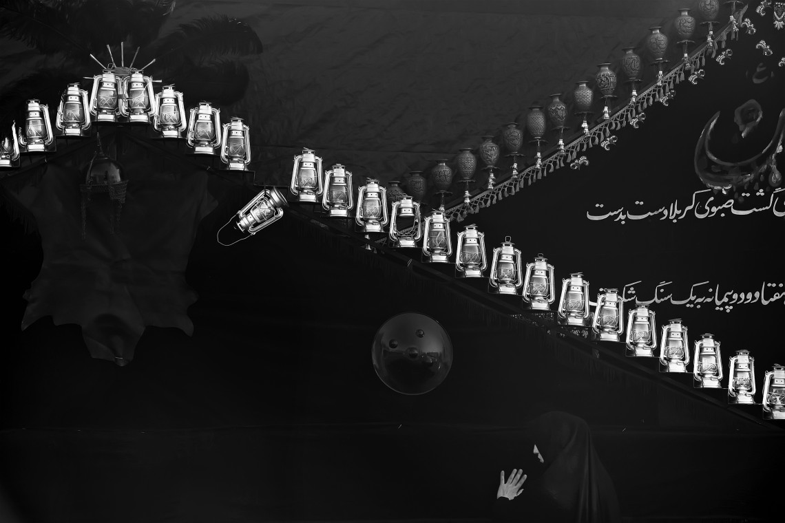 فراخوان ششمین سوگواره عاشورایی عکس هیأت-جواد  روئین-بخش اصلی -جلسه هیأت