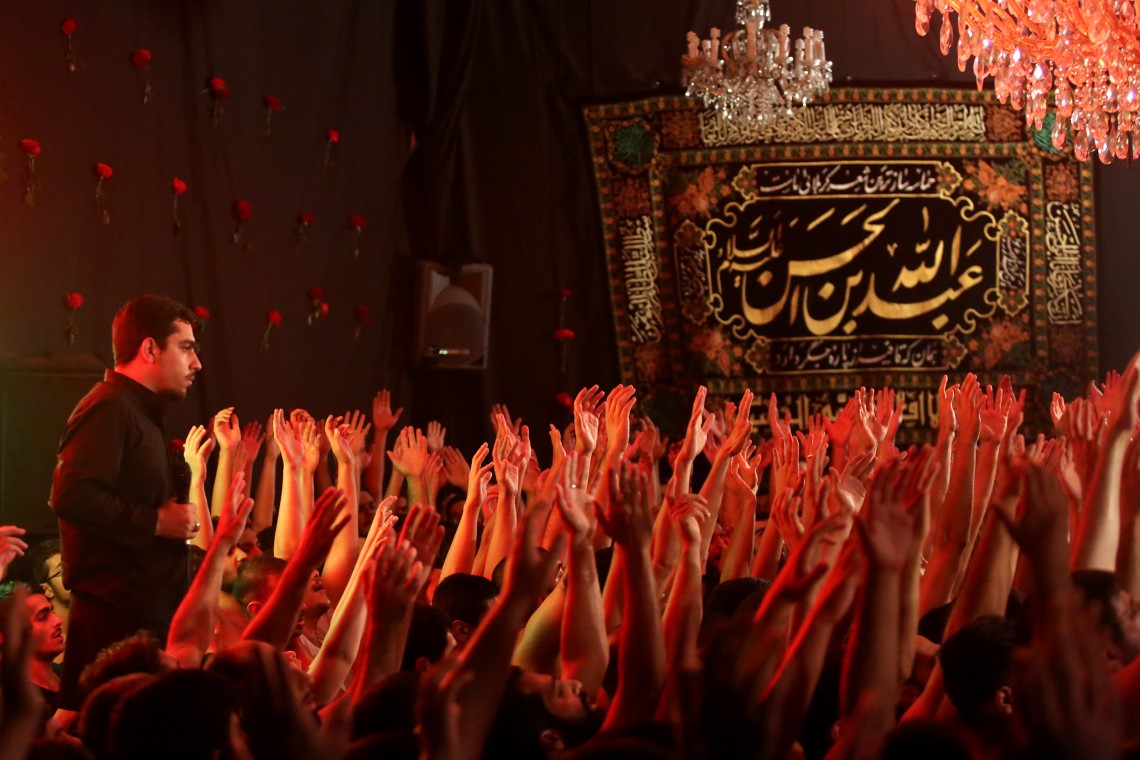 سوگواره چهارم-عکس 6-سیدامیرهاشم دهقانی-جلسه هیأت فضای داخلی