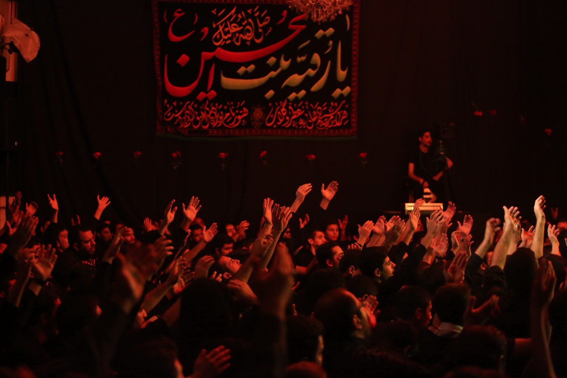 سوگواره چهارم-عکس 15-سیدامیرهاشم دهقانی-جلسه هیأت فضای داخلی