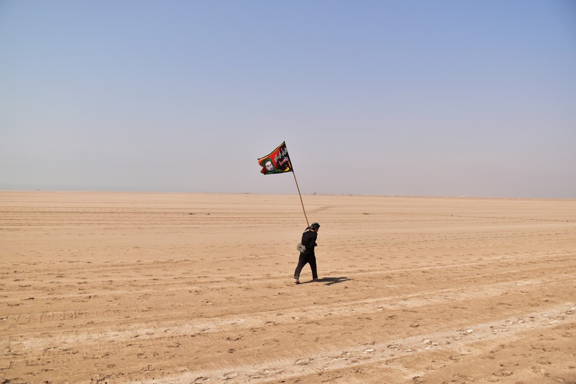 یازدهمین سوگواره عاشورایی عکس هیأت-محمدرضا ایزدی-بخش ویژه-پیاده‌روی اربعین حسینی(تک عکس)