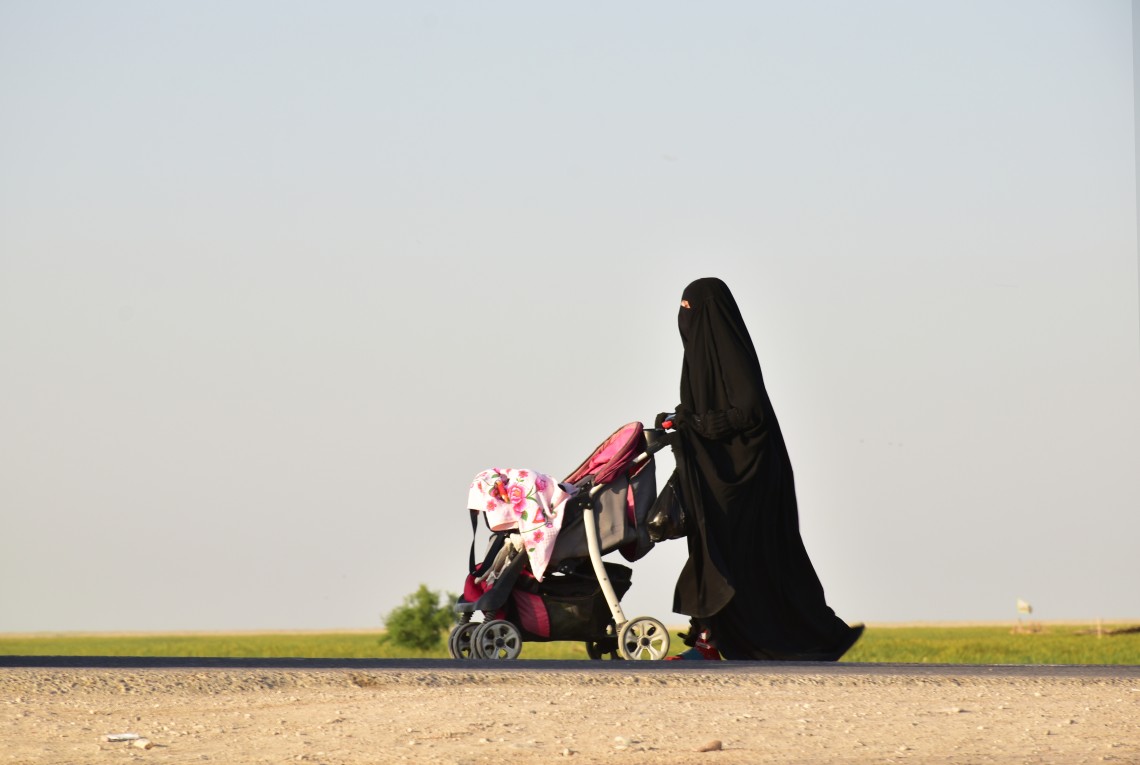 یازدهمین سوگواره عاشورایی عکس هیأت-محمدرضا ایزدی-بخش ویژه-پیاده‌روی اربعین حسینی(تک عکس)