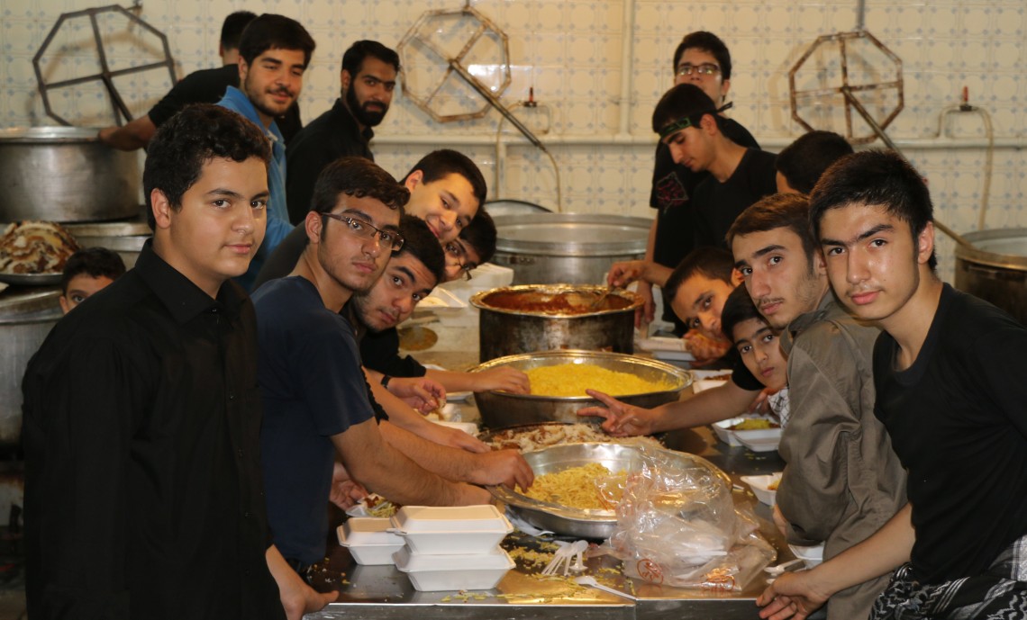 سوگواره چهارم-عکس 34-mostafa roudaki-جلسه هیأت فضای بیرونی