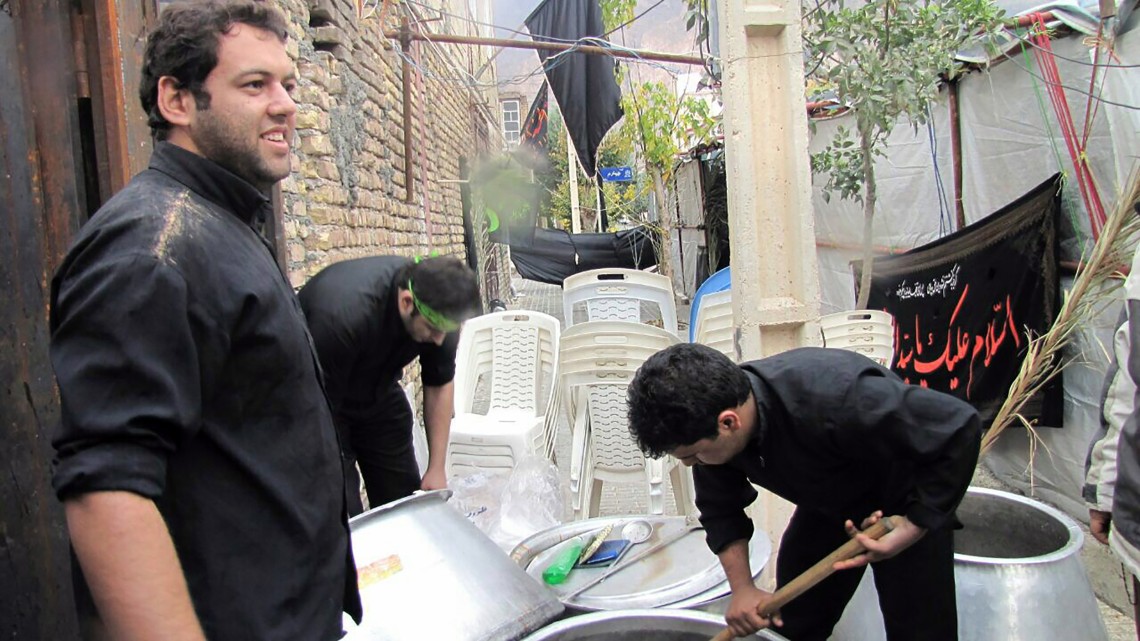 سوگواره چهارم-عکس 6-نادیه رضایی جاوید-جلسه هیأت فضای بیرونی