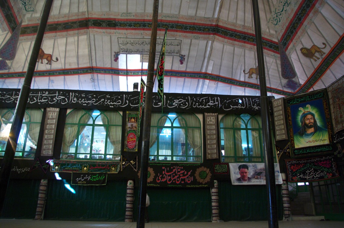 سوگواره دوم-عکس 6-سلیمان گلی-جلسه هیأت فضای بیرونی 