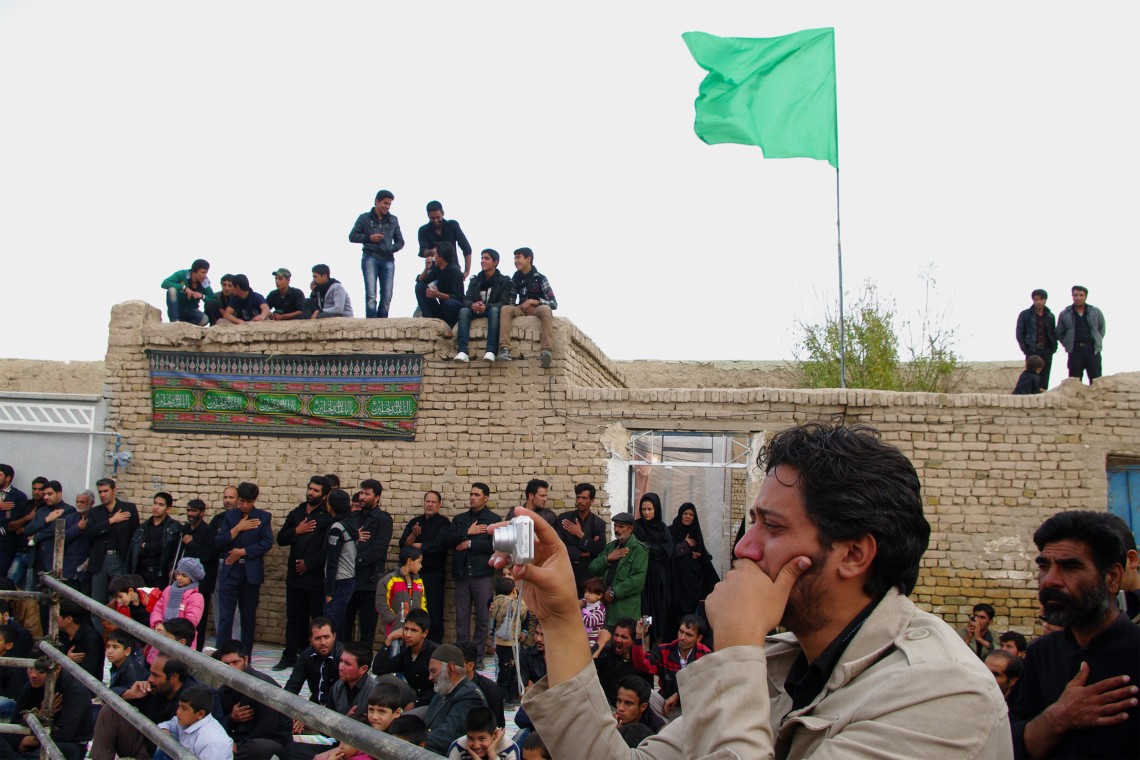 سوگواره سوم-عکس 15-سلیمان گلی-جلسه هیأت فضای بیرونی