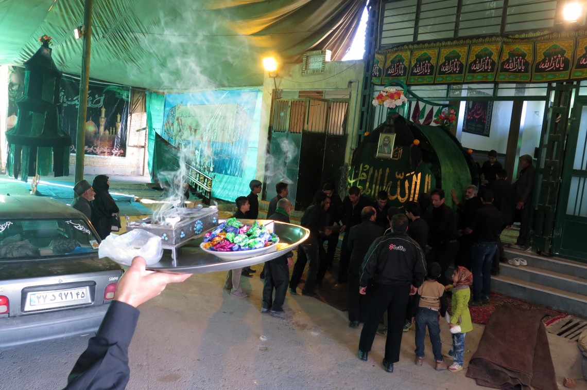 سوگواره چهارم-عکس 5-سیدمحسن سجادی-جلسه هیأت فضای بیرونی