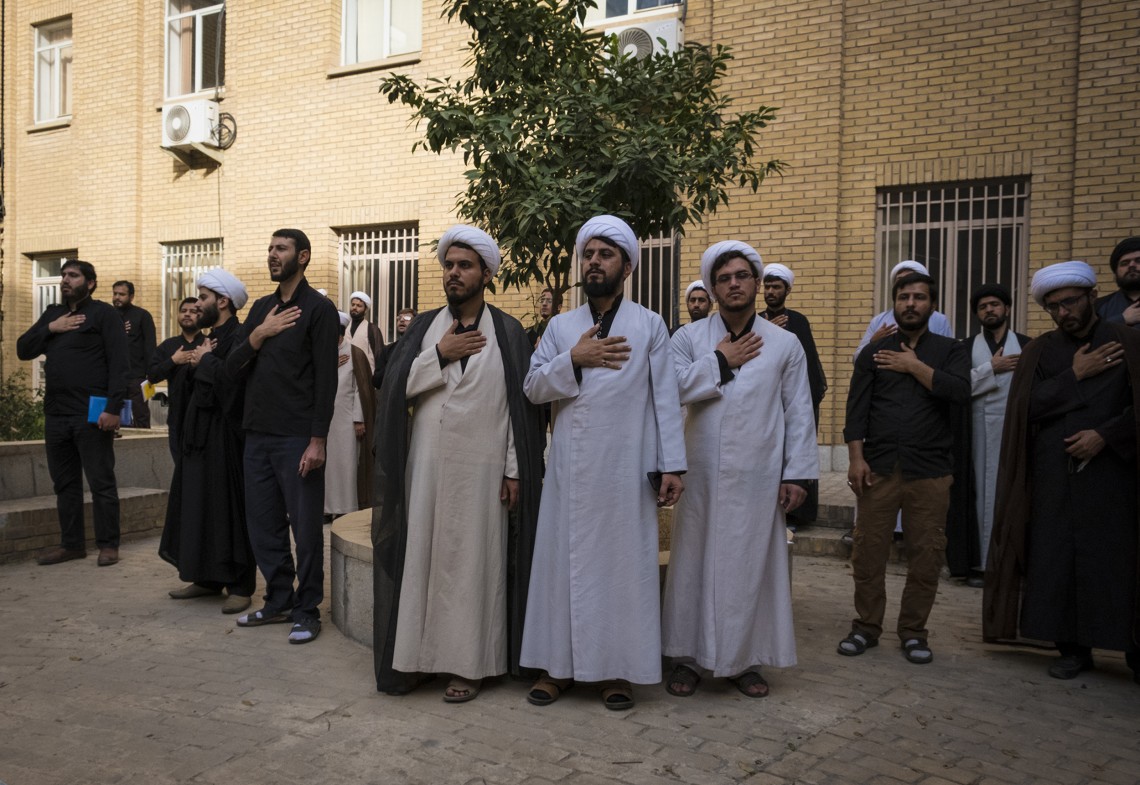 فراخوان ششمین سوگواره عاشورایی عکس هیأت-سید جواد میرحسینی-بخش اصلی -جلسه هیأت