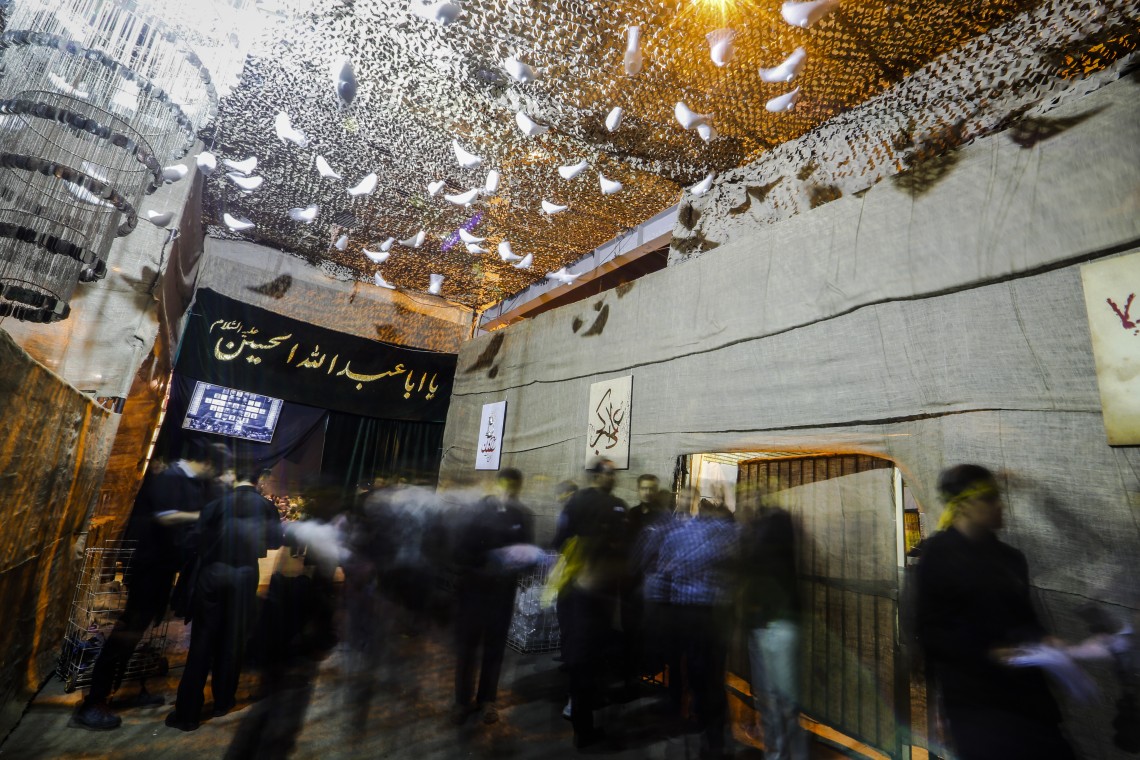 فراخوان ششمین سوگواره عاشورایی عکس هیأت-حبیب الله نوروزیان-بخش اصلی -جلسه هیأت