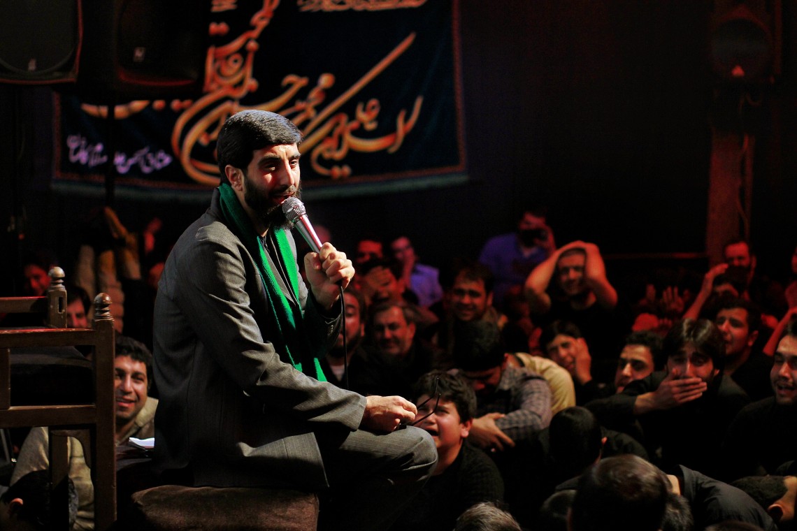 فراخوان ششمین سوگواره عاشورایی عکس هیأت-محسن میرزابیگی-بخش اصلی -جلسه هیأت