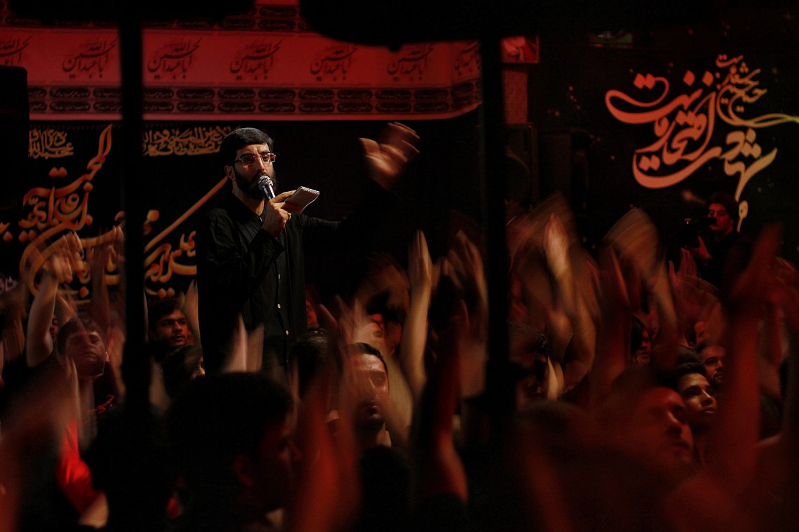 فراخوان ششمین سوگواره عاشورایی عکس هیأت-محسن میرزابیگی-بخش اصلی -جلسه هیأت