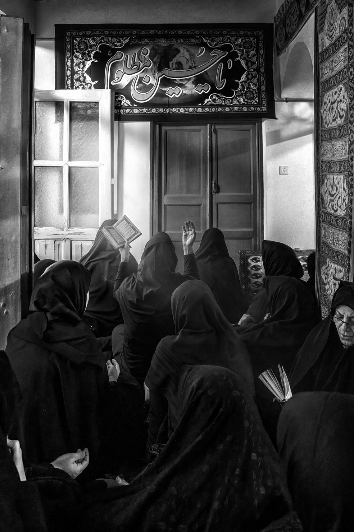 فراخوان ششمین سوگواره عاشورایی عکس هیأت-سیما سوداگر-بخش اصلی -جلسه هیأت