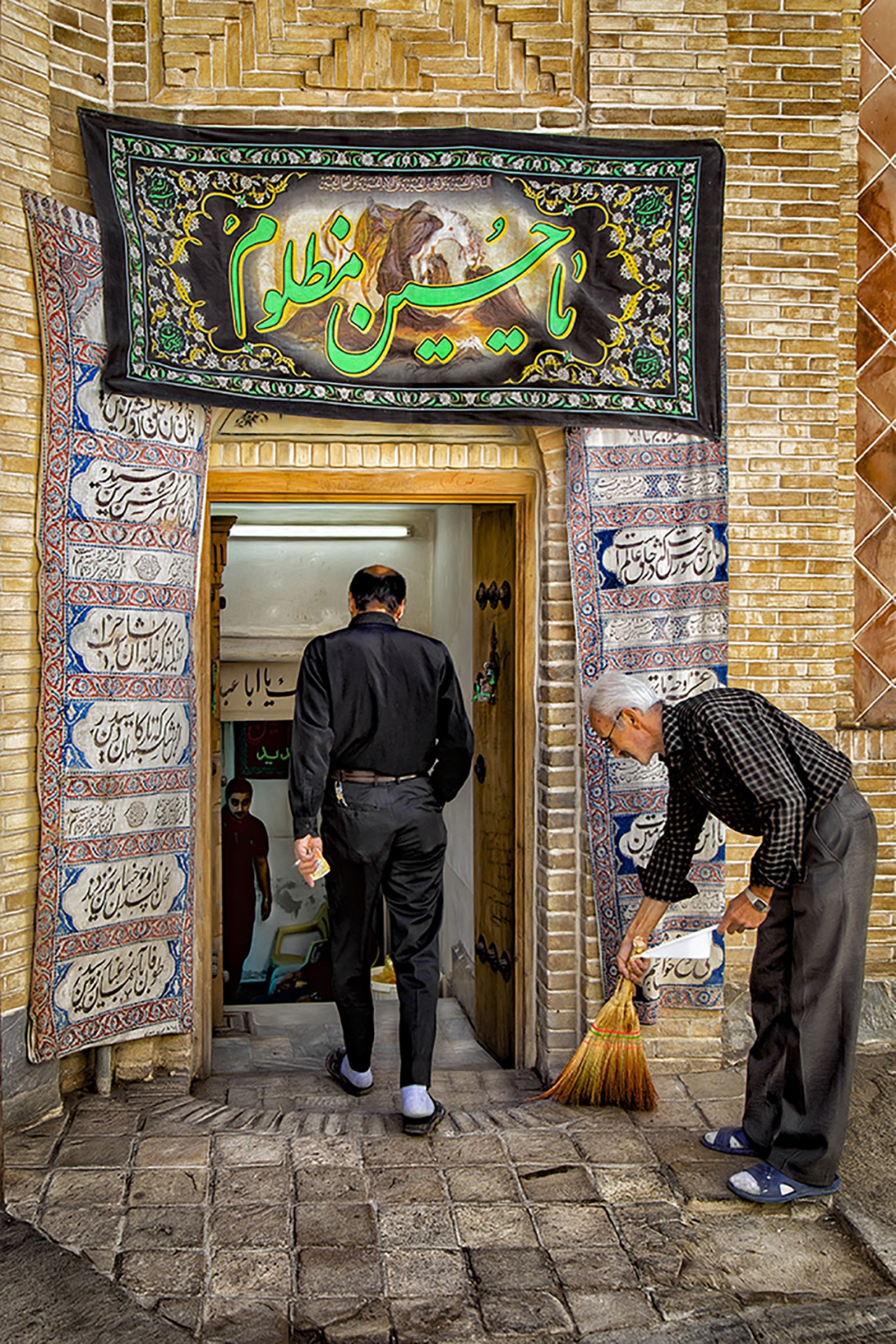 فراخوان ششمین سوگواره عاشورایی عکس هیأت-سیما سوداگر-بخش اصلی -جلسه هیأت