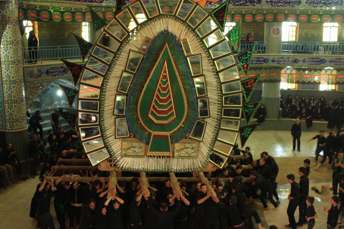 فراخوان ششمین سوگواره عاشورایی عکس هیأت-امیرحسین حسینی-بخش اصلی -جلسه هیأت